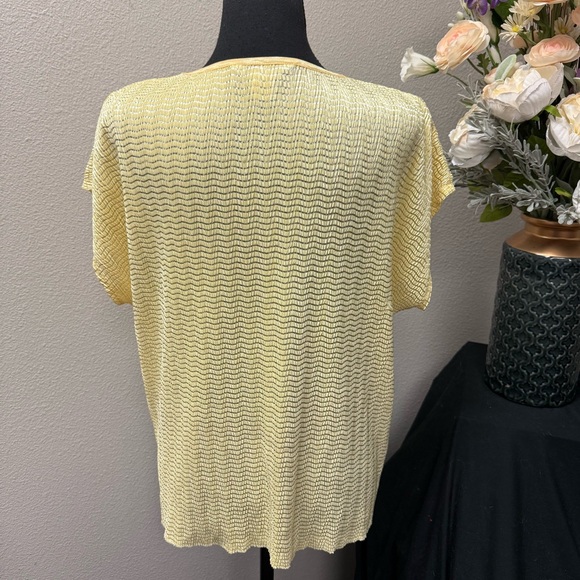 TanJay Yellow Textured Short Sleeve Blouse Relaxed Fit Lightweight L - Picture 3 of 7